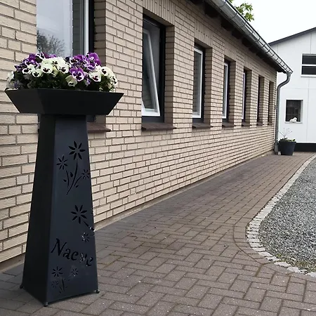 Naeve - Helle, Gemuetliche Auf Dem Lande Mit Zwei Schlafzimmern شقة